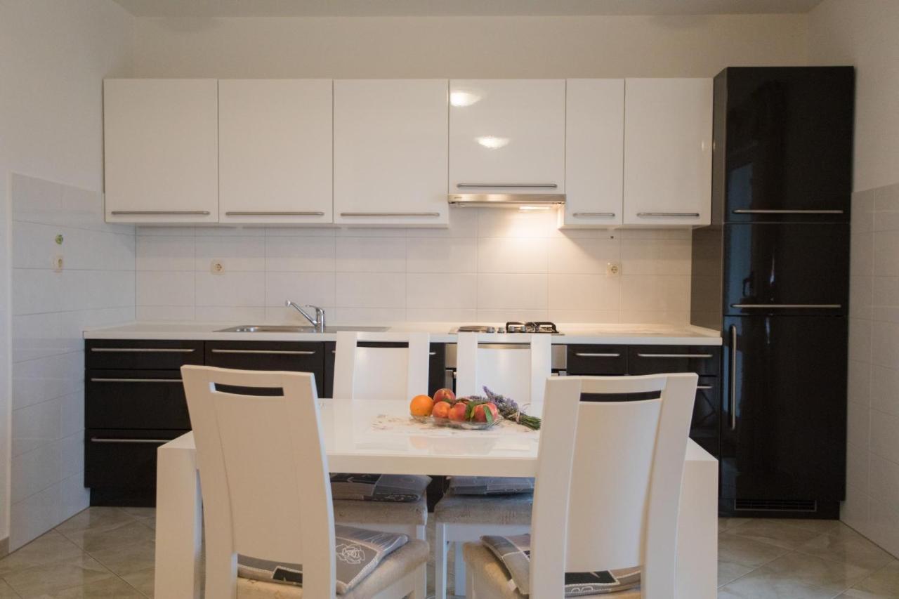 Apartments By The Sea Razanj, Rogoznica - 7484 Exterior foto